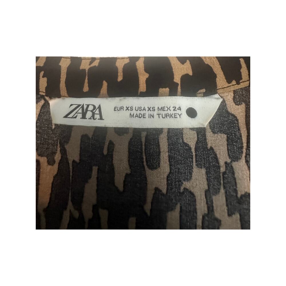 Zara "The Claris" Leopard Print Button Front Ruff… - image 4